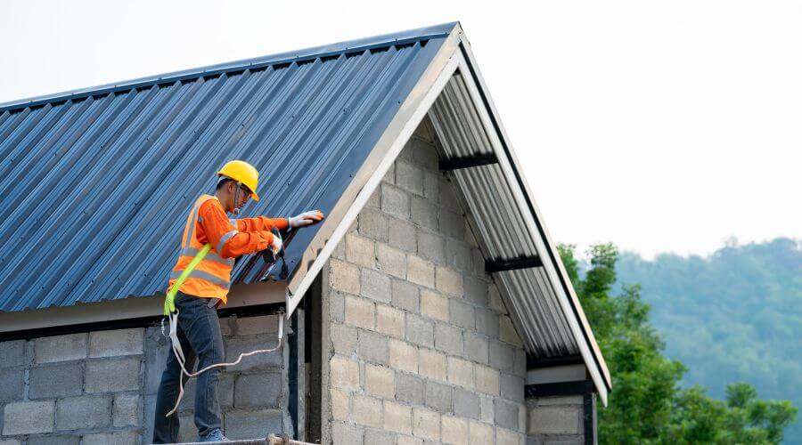 Expert Emergency Roof Repairs services in Kissimmee, FL